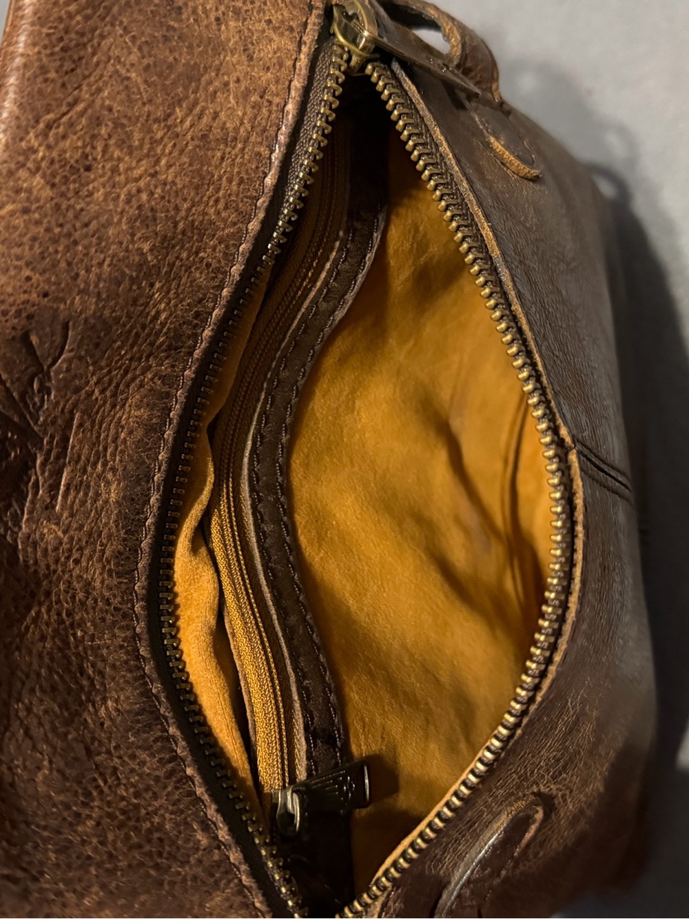 Patricia Nash Francesca Brown Leather Crossbody Purse with Embossed Medallion - Picture 4 of 13